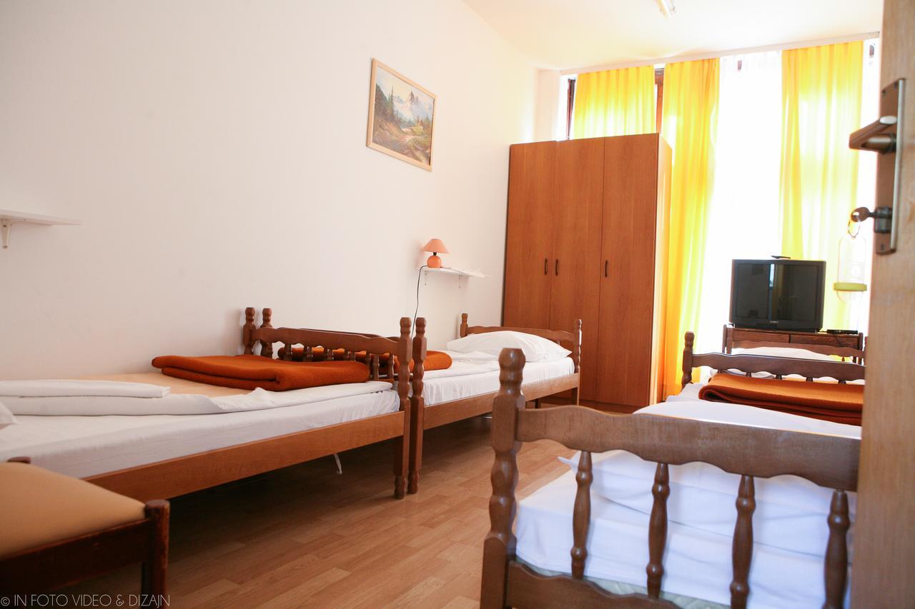 Hostel Josipdol Extérieur photo